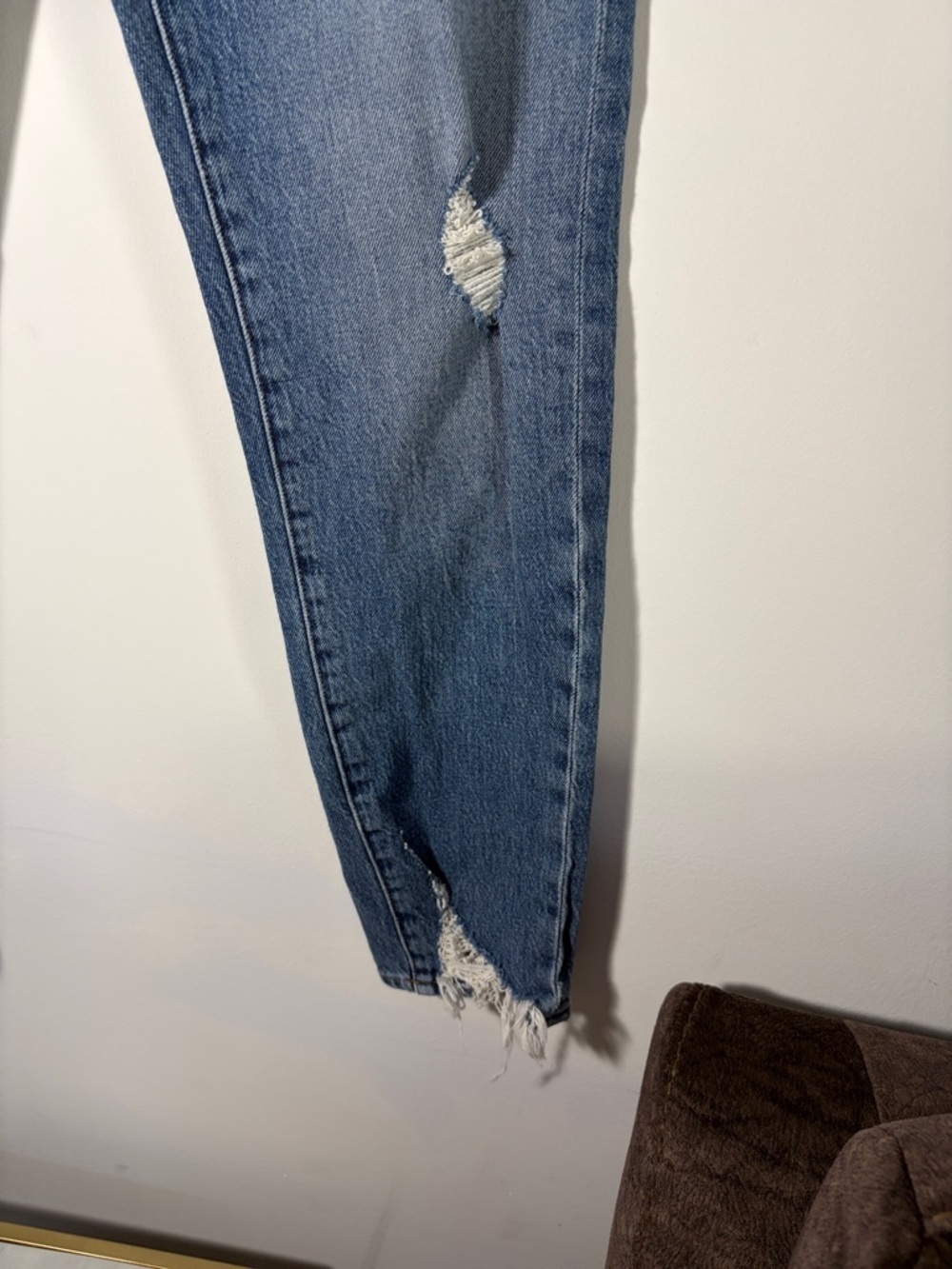 Frame Le Garçon Newport Distressed Ankle Crop Jeans - Picture 5 of 9